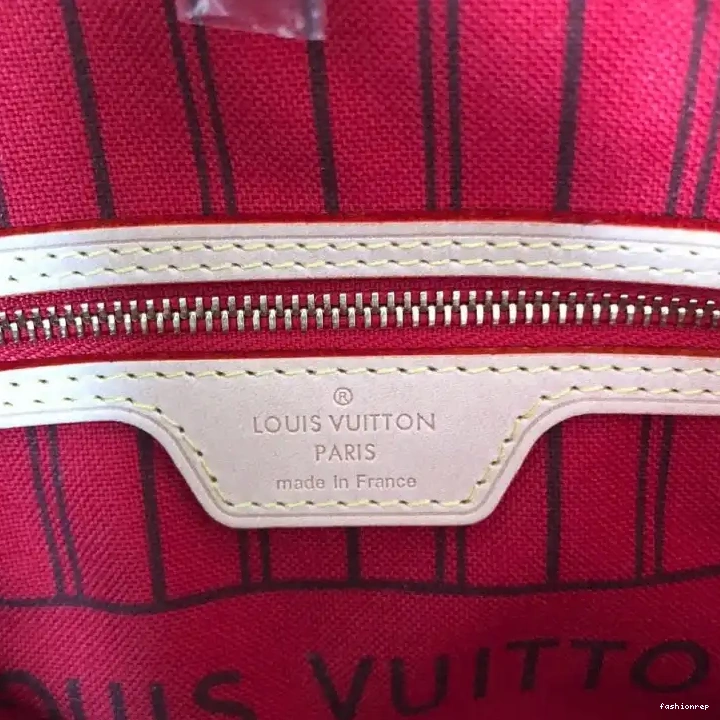 Fashionrepsfam ru LV Bags 19B570266 0825